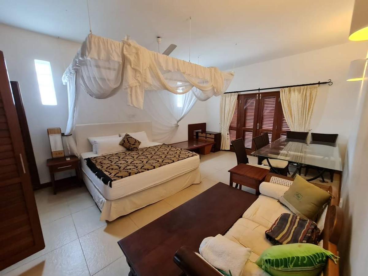 Furnished 3 Bed Apartment with En Suite in Nyali Area - 12