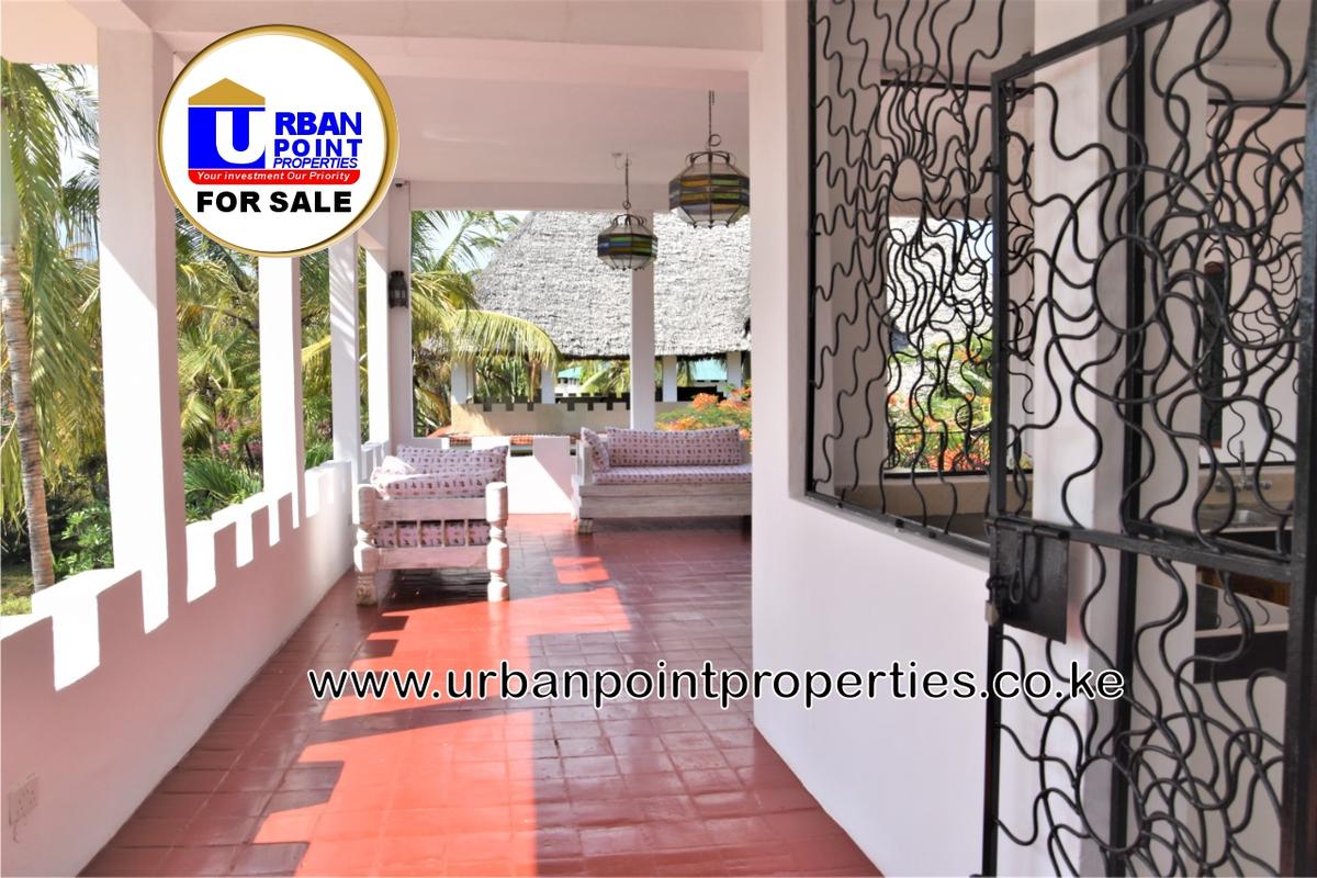 6 Bed House with En Suite in Watamu - 14