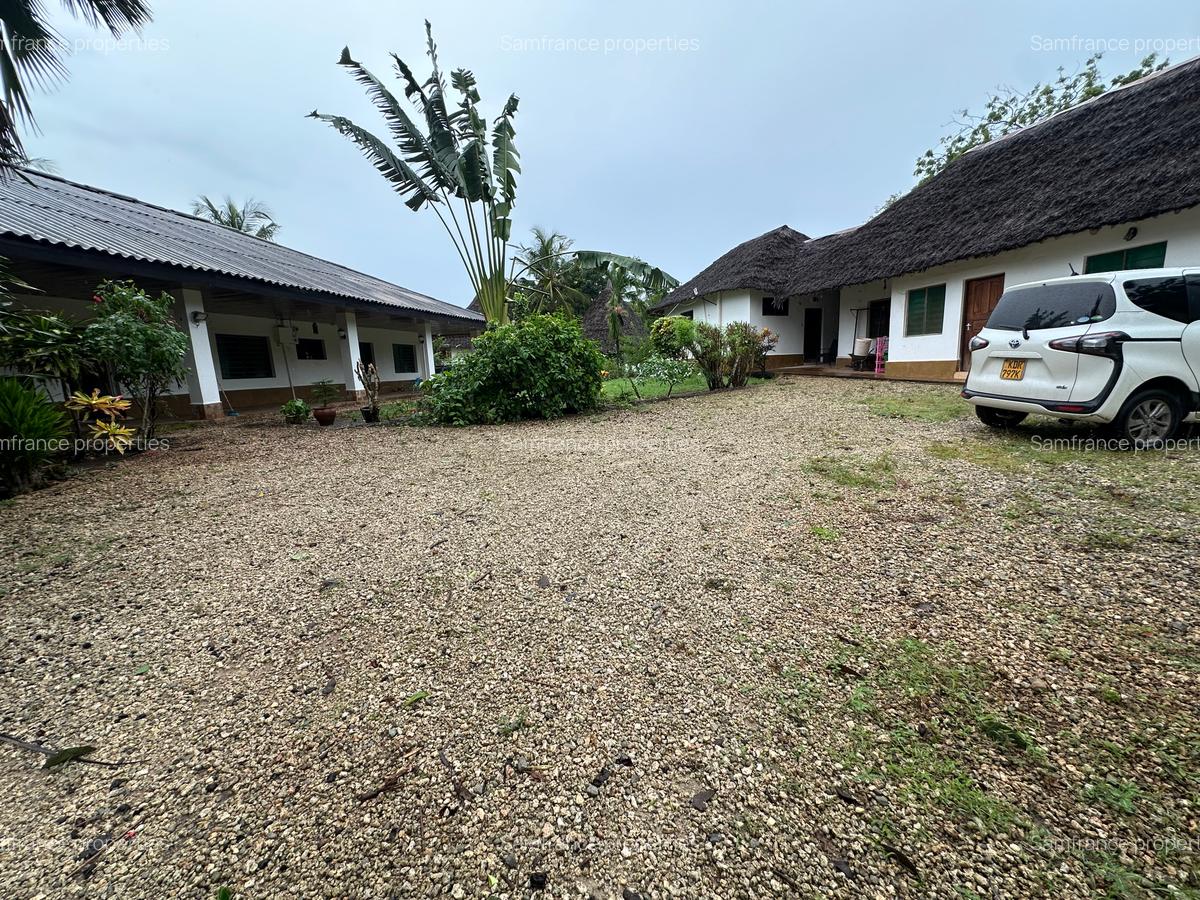 4 Bed Villa with En Suite at Diani Beach Road - 1