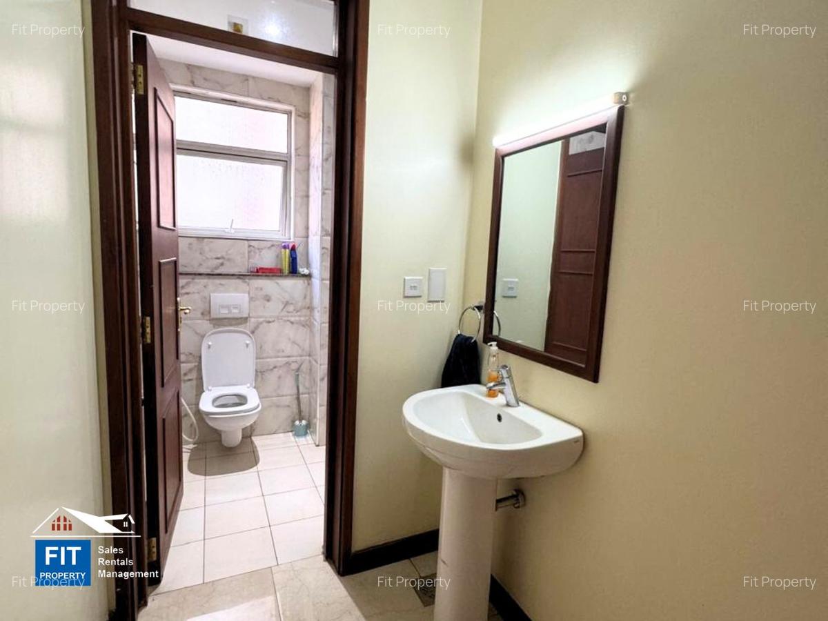 3 Bed Apartment with En Suite in Parklands - 4