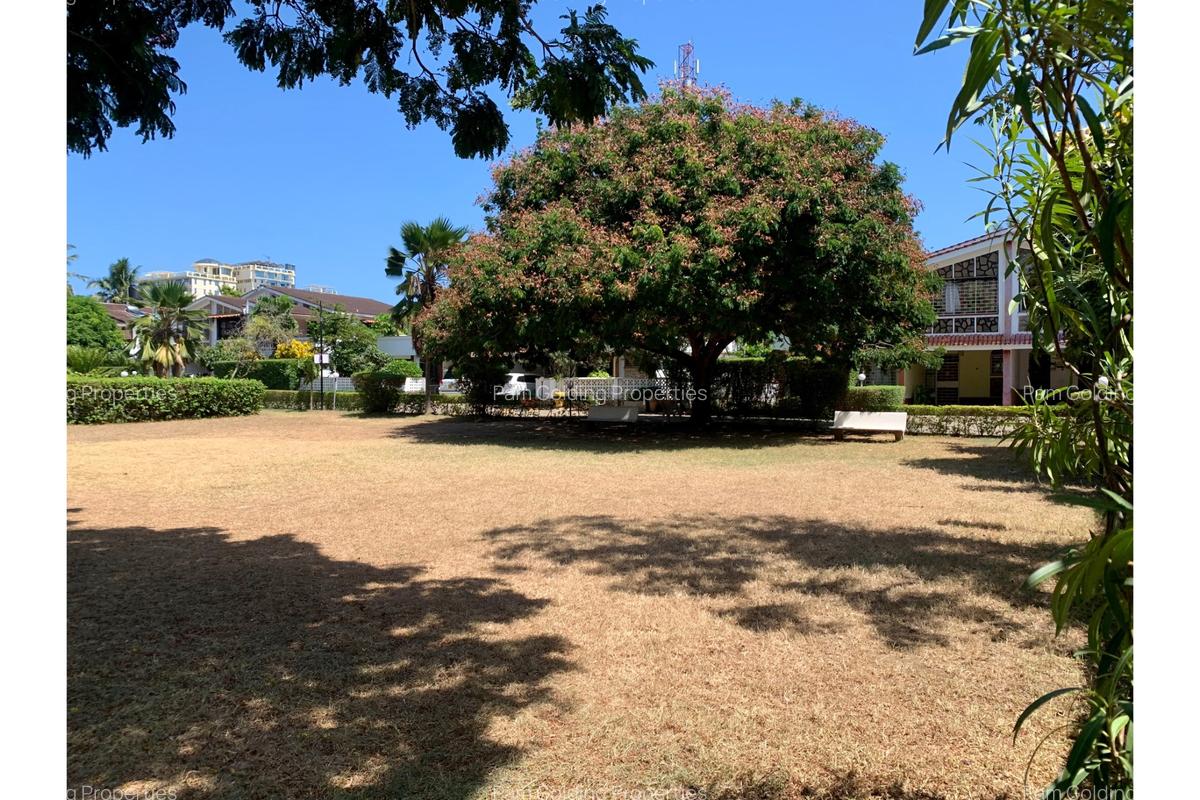 4 Bed Townhouse with Staff Quarters in Nyali Area - 10