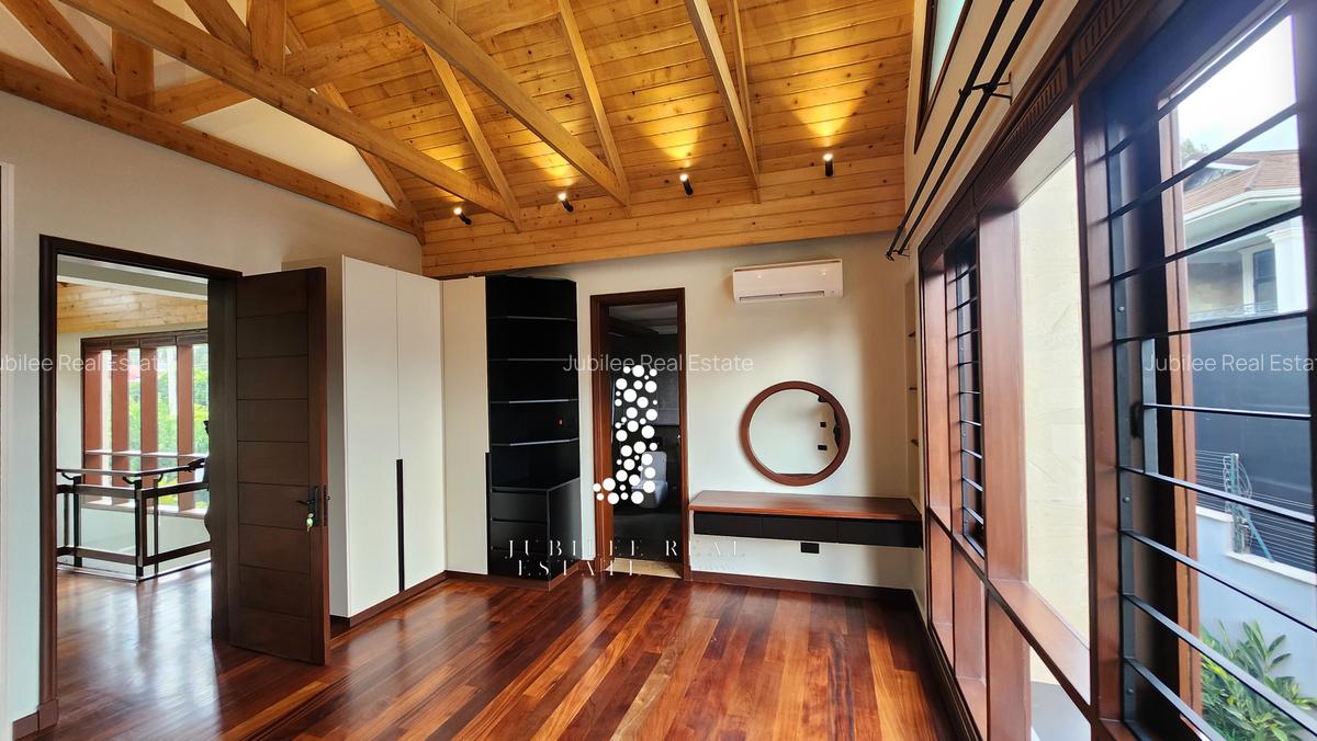 4 Bed Villa with En Suite in Runda - 12