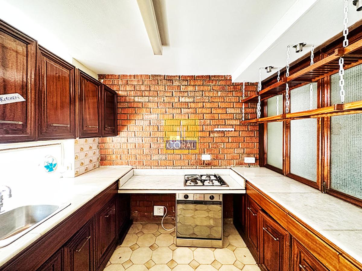 3 Bed House in Upper Hill - 19