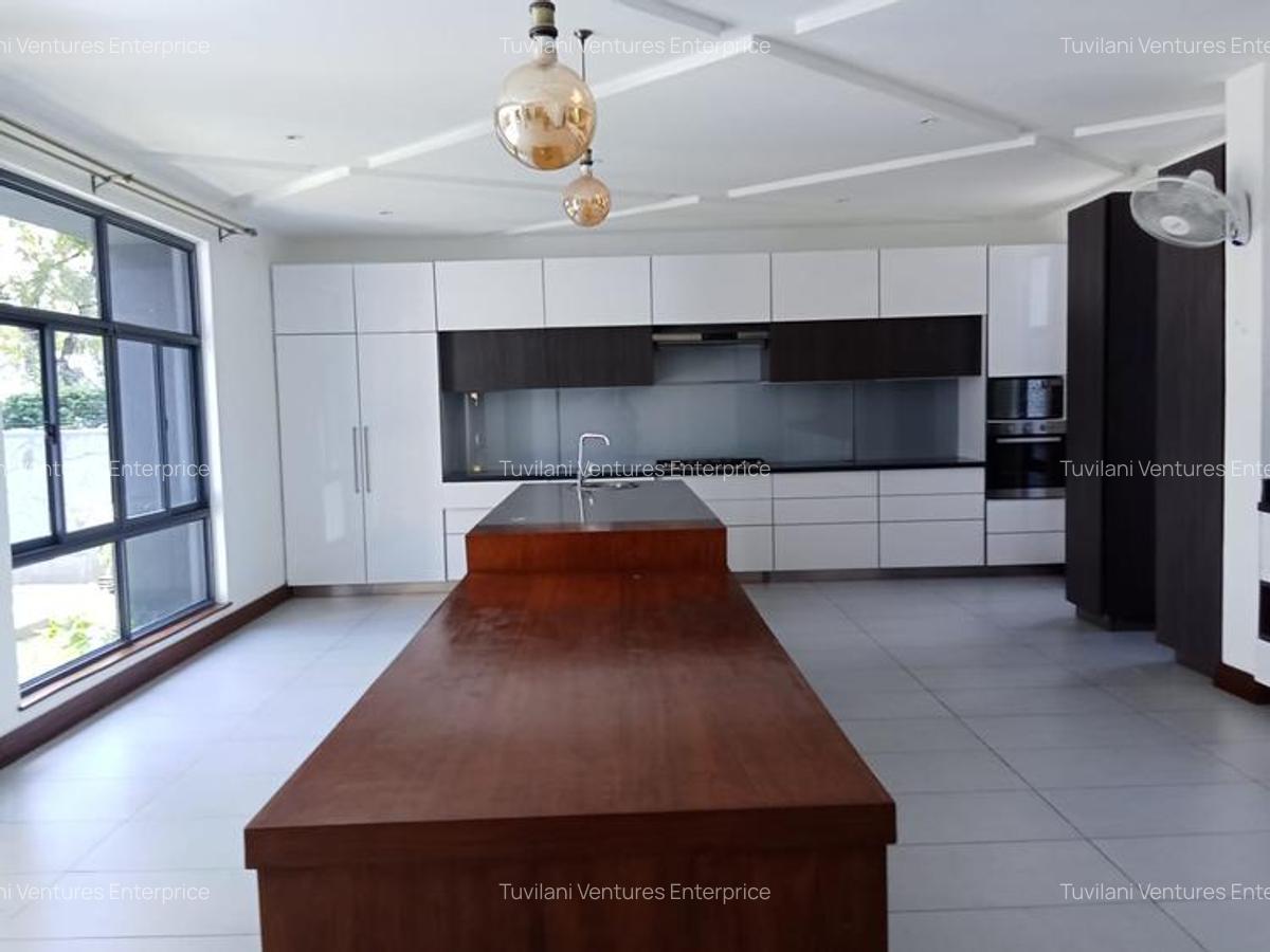 4 Bed Villa with En Suite at Nyali Mombasa - 12