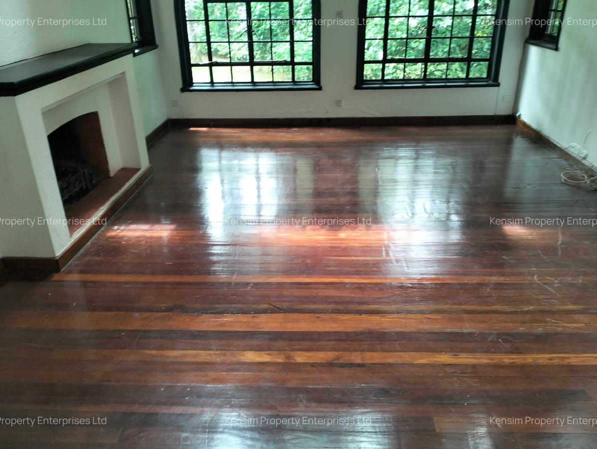 5 Bed Townhouse with En Suite in Riverside - 17