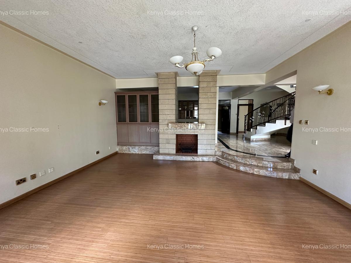 5 Bed Villa with En Suite at Lavington - 3