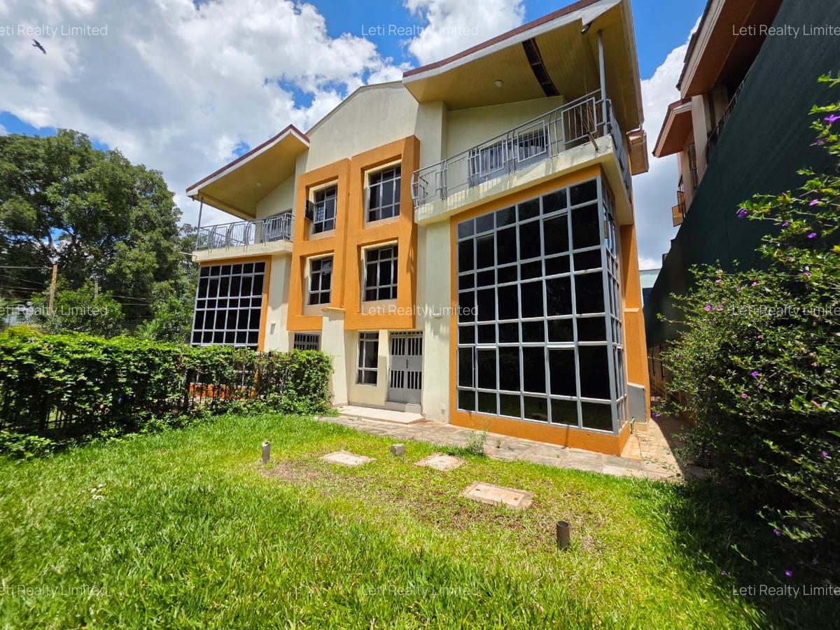 5 Bed Townhouse with En Suite in Lavington - 2