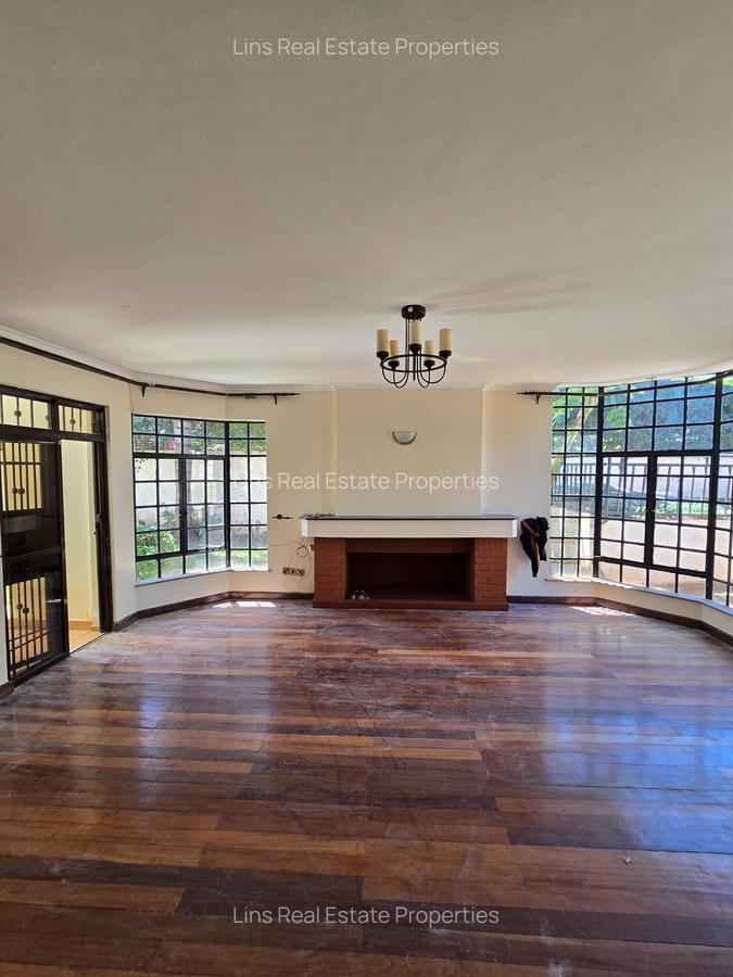 4 Bed Villa with En Suite in Runda - 4