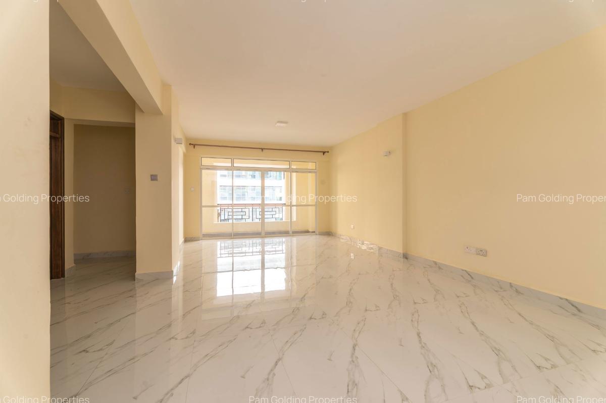 4 Bed Apartment with En Suite at 4Th Parklands - 2