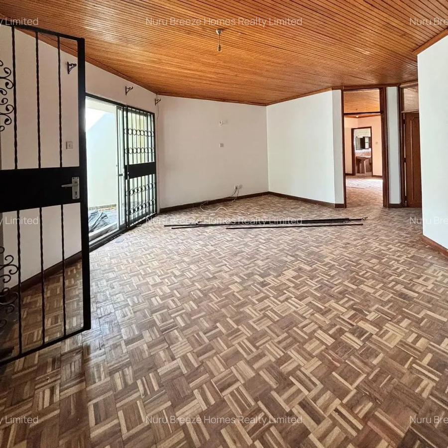 4 Bed Townhouse with En Suite in Westlands Area - 13