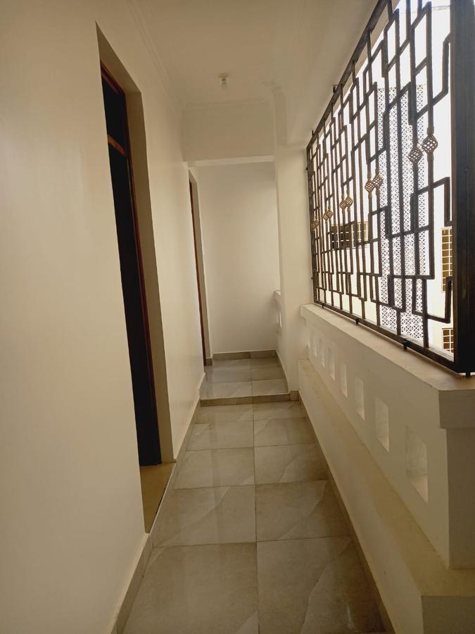 5 Bed Apartment with En Suite in Nyali Area - 8