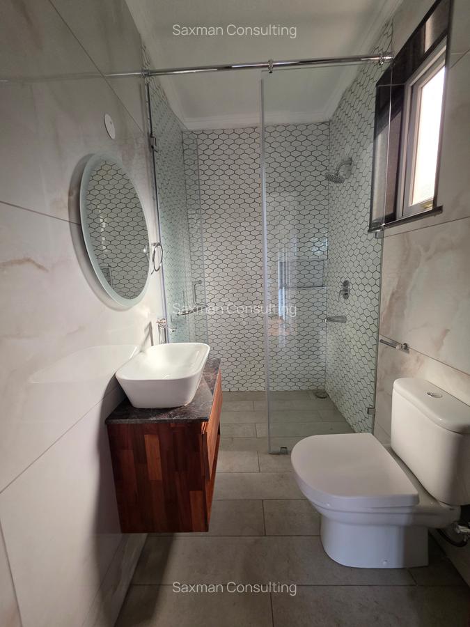 5 Bed Villa with En Suite in Lavington - 18