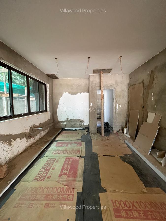 6 Bed Villa with En Suite in Kyuna - 7