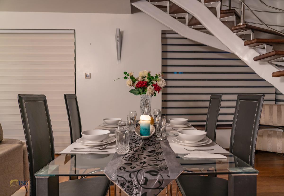 Serviced 2 Bed Apartment with En Suite at Wood Avenue - 17