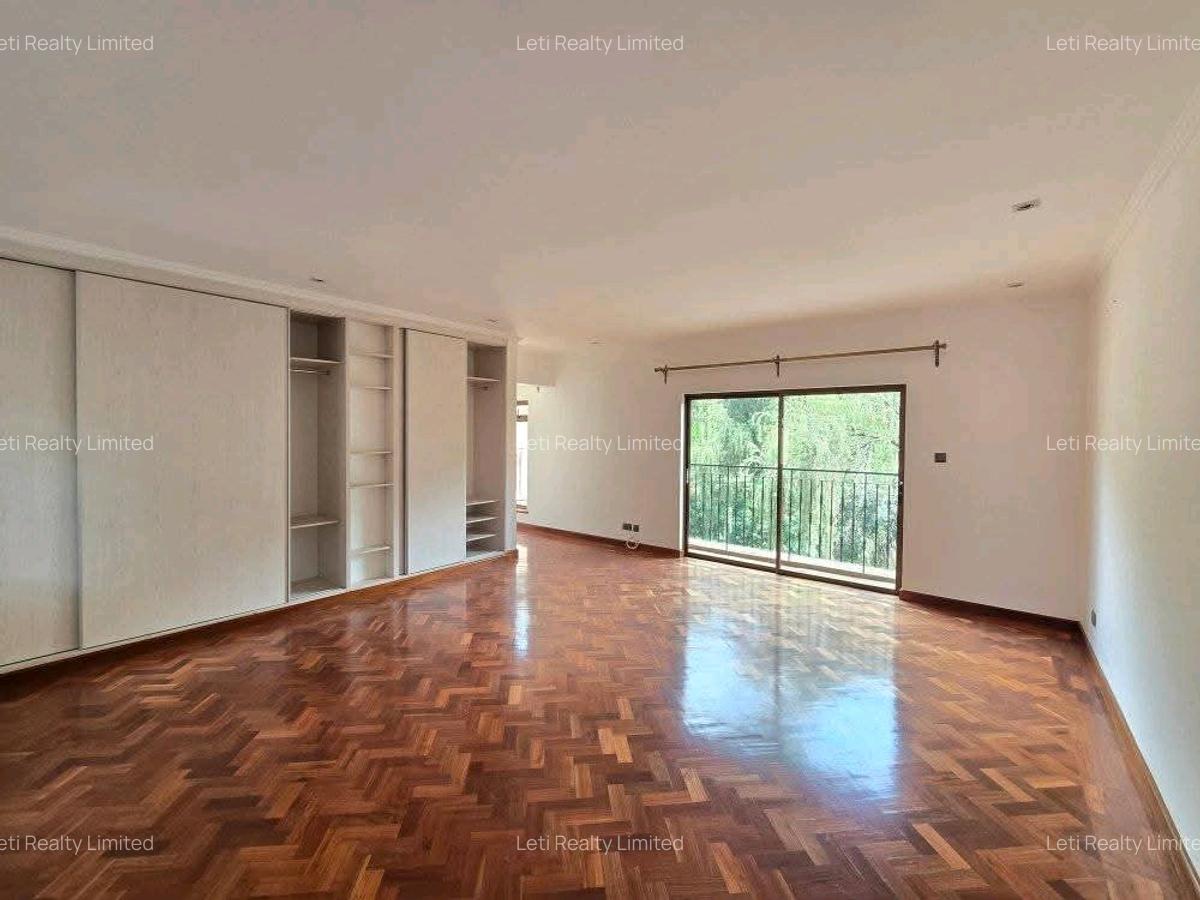 4 Bed Townhouse with En Suite in Lavington - 8