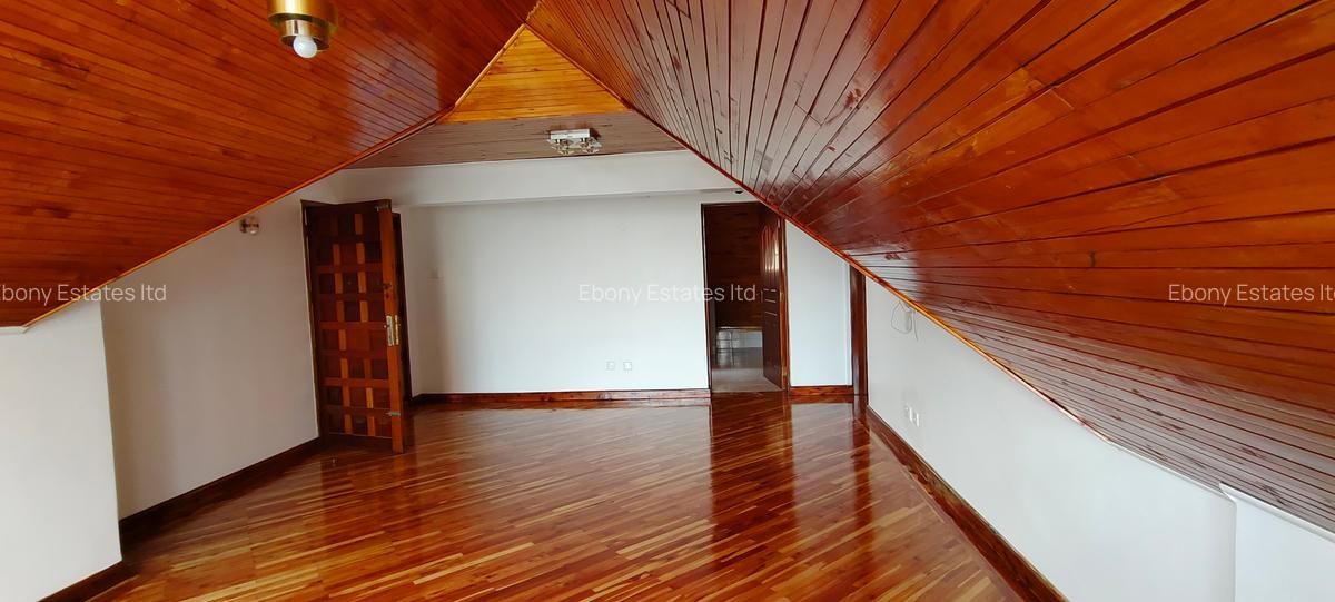 2 Bed Apartment with Swimming Pool at Cotton Avenue - 4