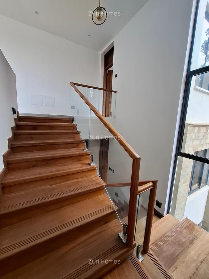 5 Bed Townhouse with En Suite in Lavington - 9