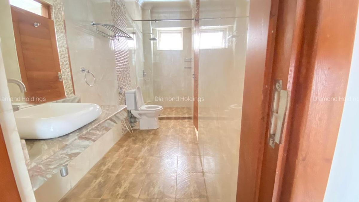 4 Bed Apartment with En Suite at Parklands - 4
