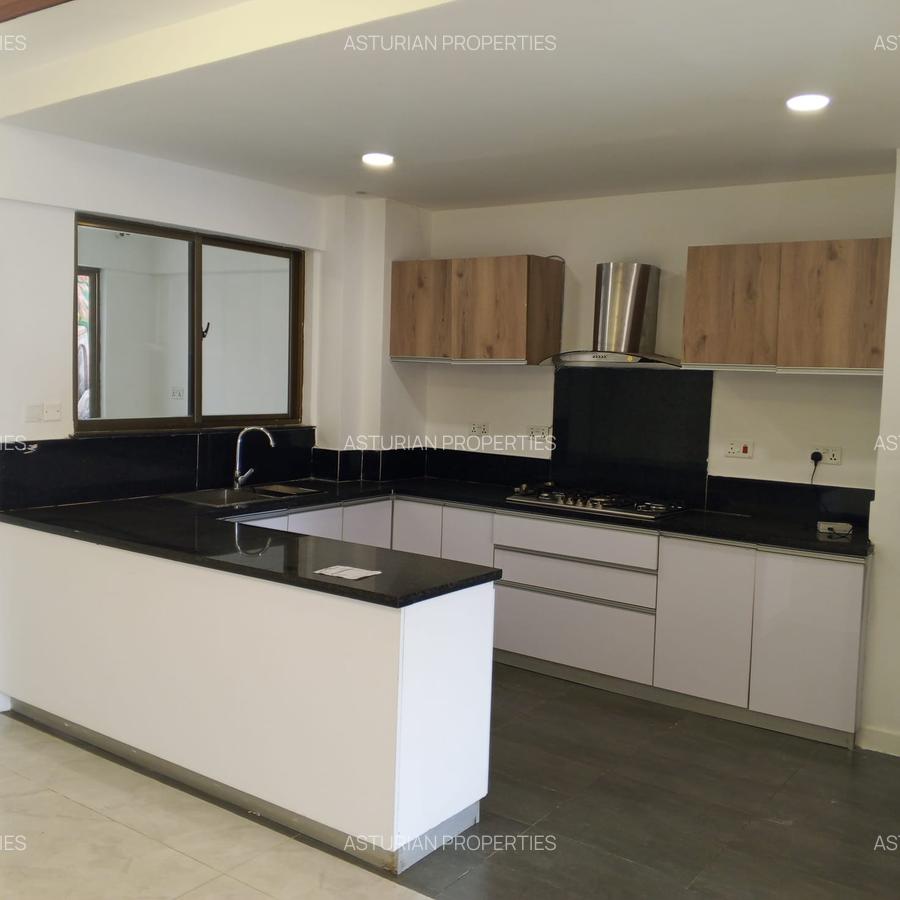 3 Bed Apartment with Swimming Pool in Kileleshwa - 11
