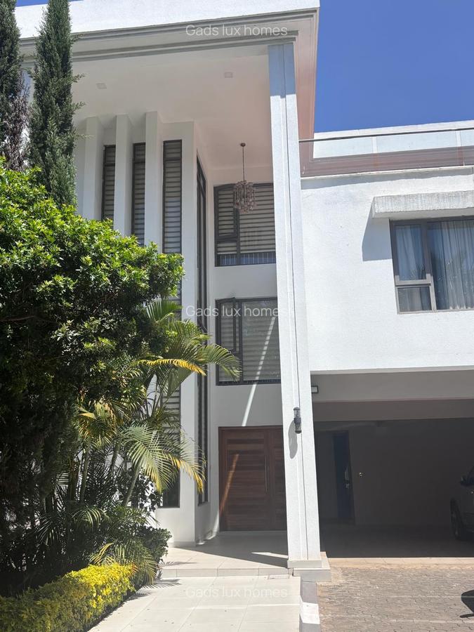 5 Bed Villa with En Suite at Lavington - 13