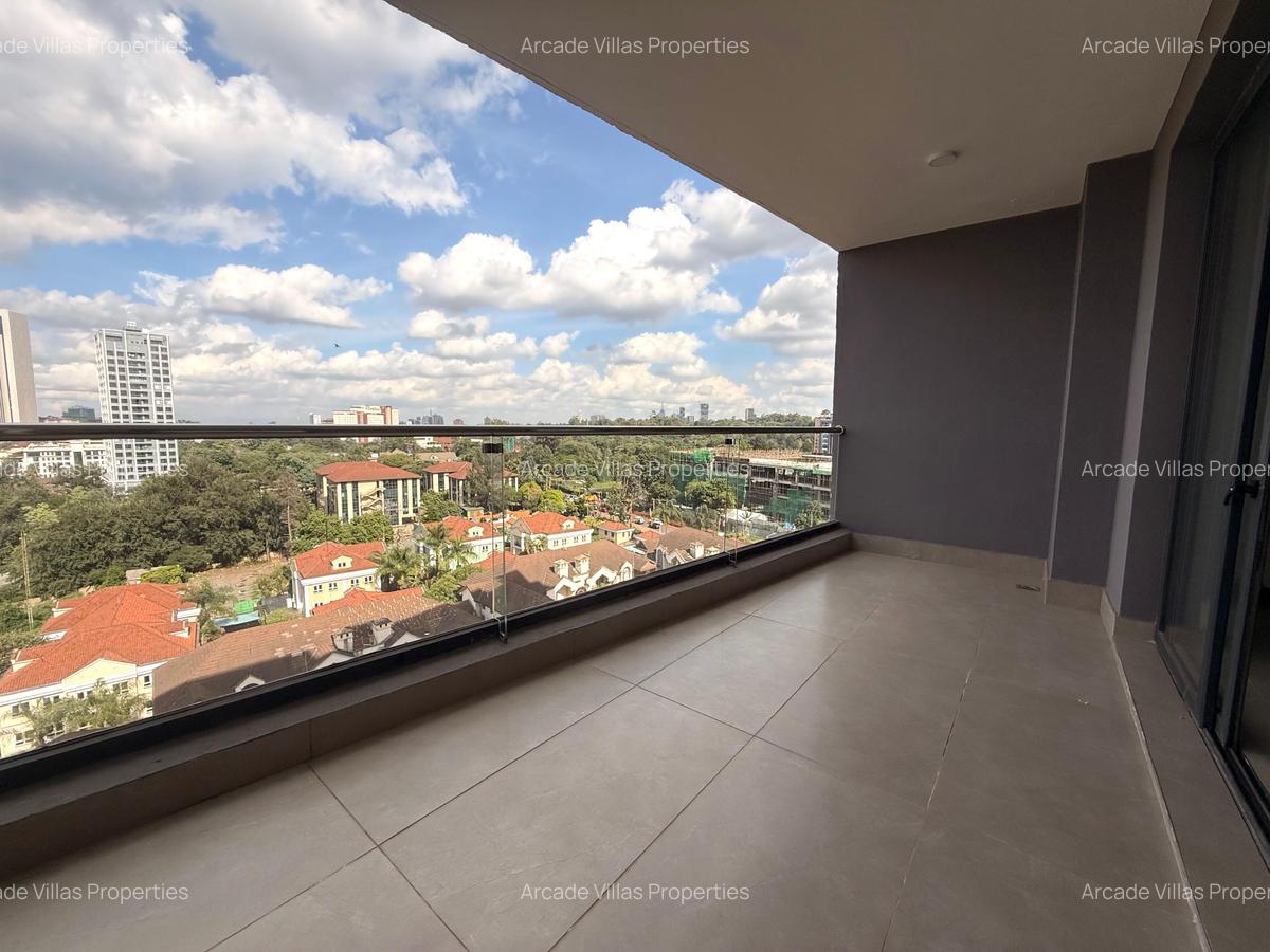 3 Bed Apartment with En Suite in Riverside - 1