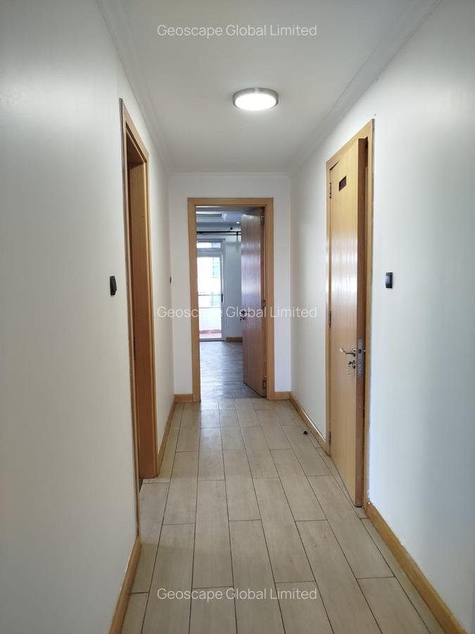 4 Bed Apartment with En Suite in Kileleshwa - 11