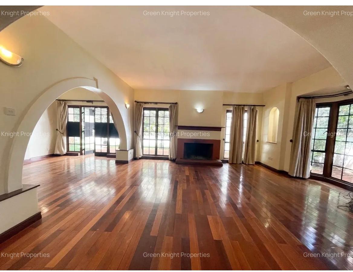 4 Bed Townhouse with En Suite in Westlands Area - 2