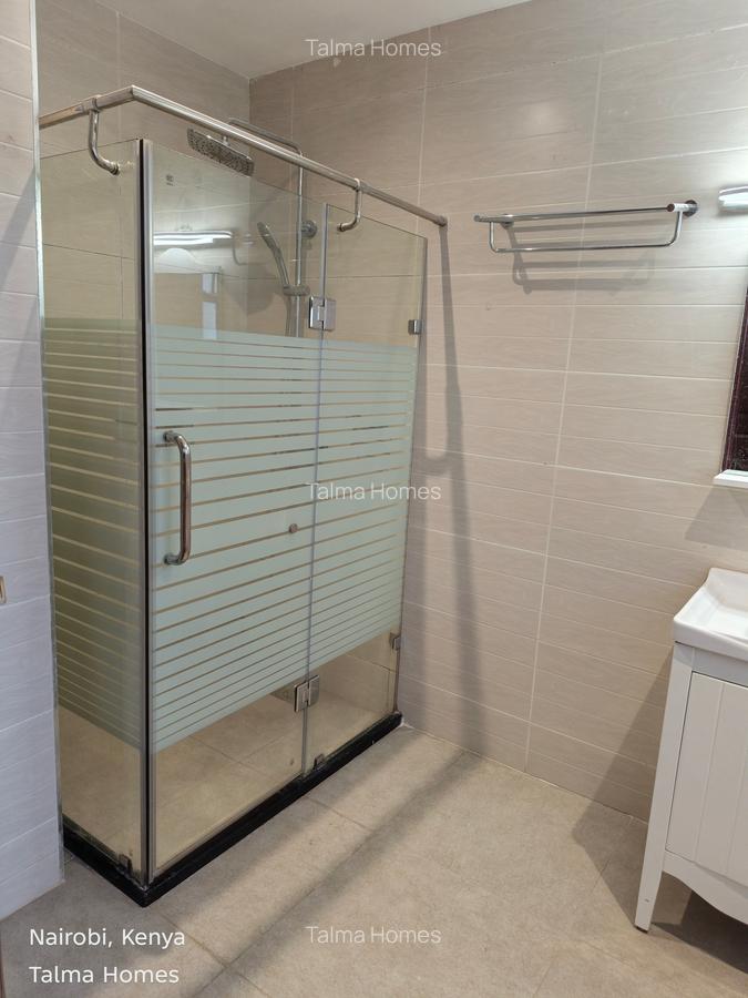 4 Bed Townhouse with En Suite at Lavington - 19