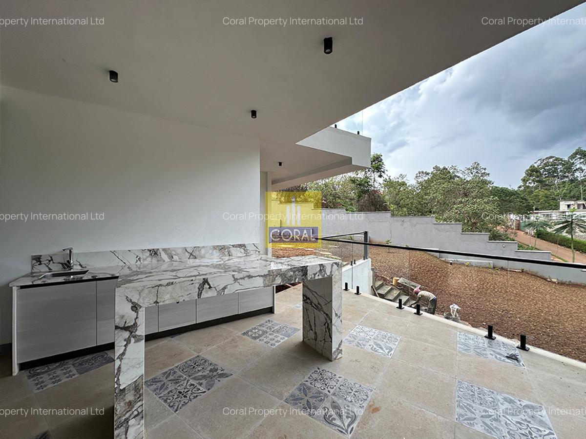 5 Bed House in Rosslyn - 8