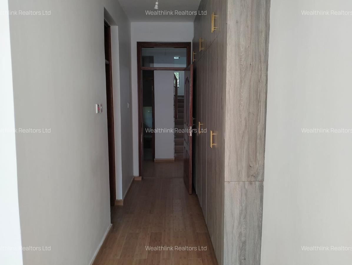 4 Bed Townhouse with En Suite at Lavington - 10