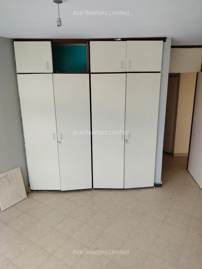 3 Bed Apartment with En Suite at City Park Avenue - 7