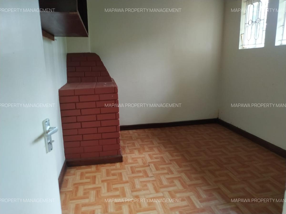 5 Bed Townhouse with En Suite in Kitisuru - 18