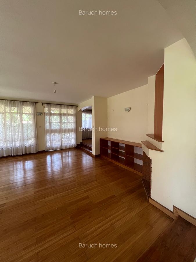 4 Bed Villa with En Suite in Runda - 10