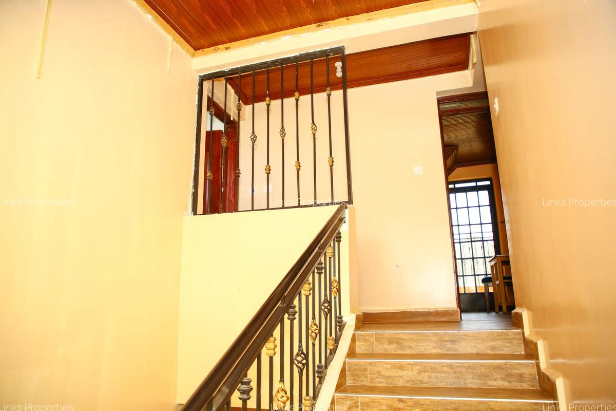 4 Bed Townhouse with En Suite at Airport Road - 10