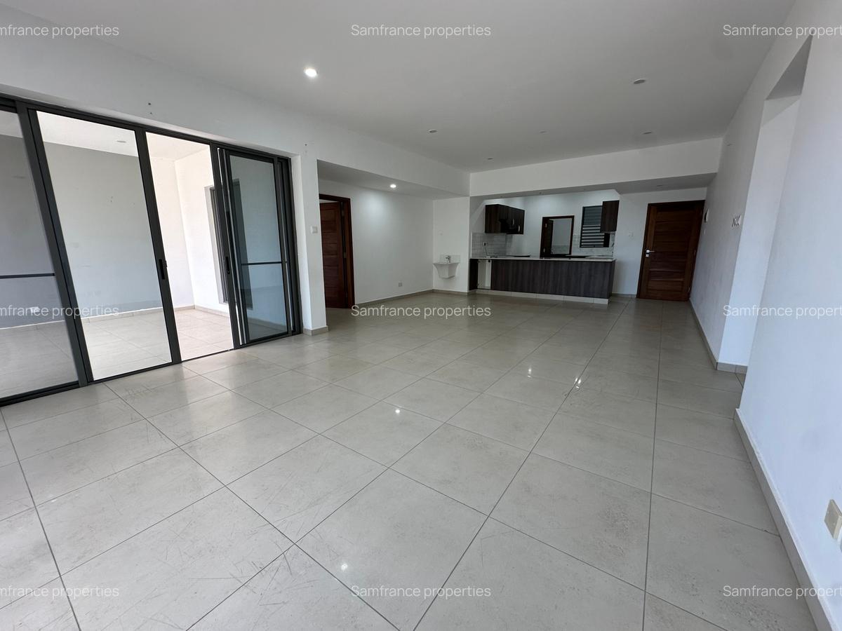 Serviced 3 Bed Apartment with En Suite at Go Khart - 7