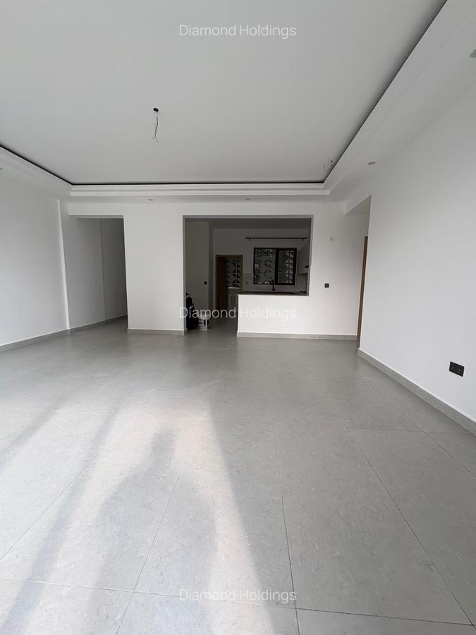 2 Bed Apartment with En Suite in Brookside - 7
