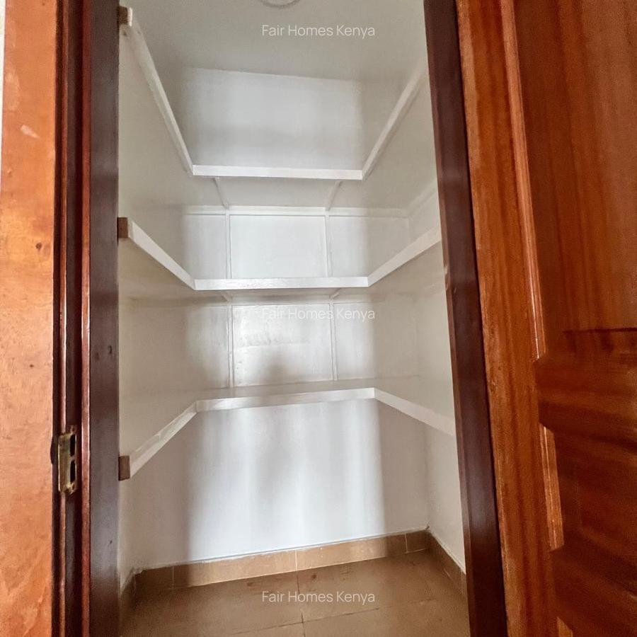 3 Bed Apartment with En Suite at Othaya Road - 7