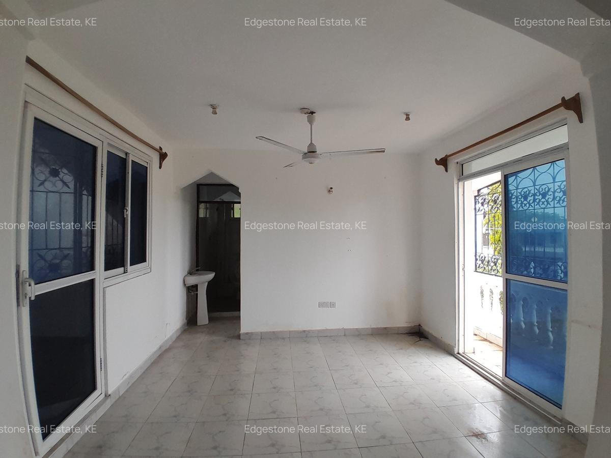 1 Bed Apartment with Borehole in Mtwapa - 2
