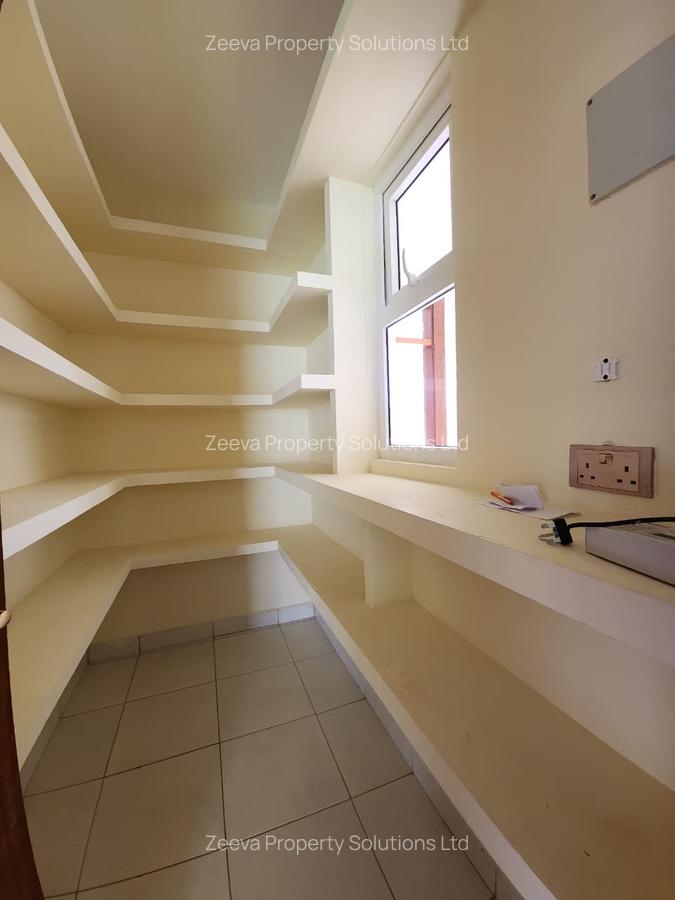 4 Bed House with En Suite in Kiambu Road - 9
