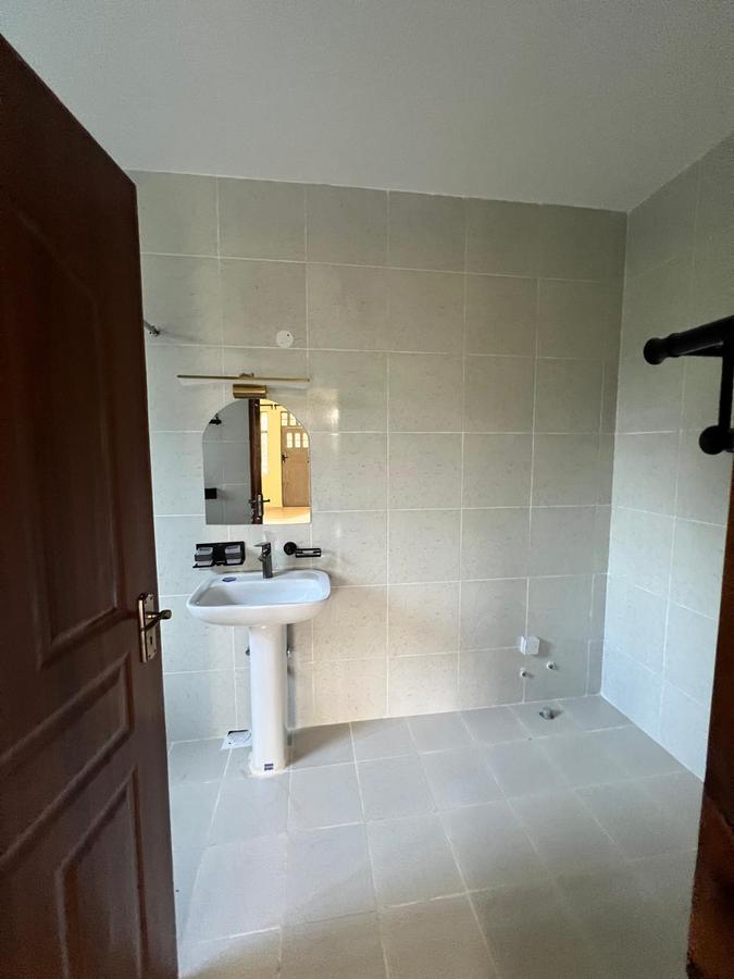 4 Bed Townhouse in Kiambu Road - 5