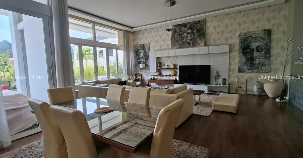 4 Bed Villa with En Suite in Spring Valley - 9