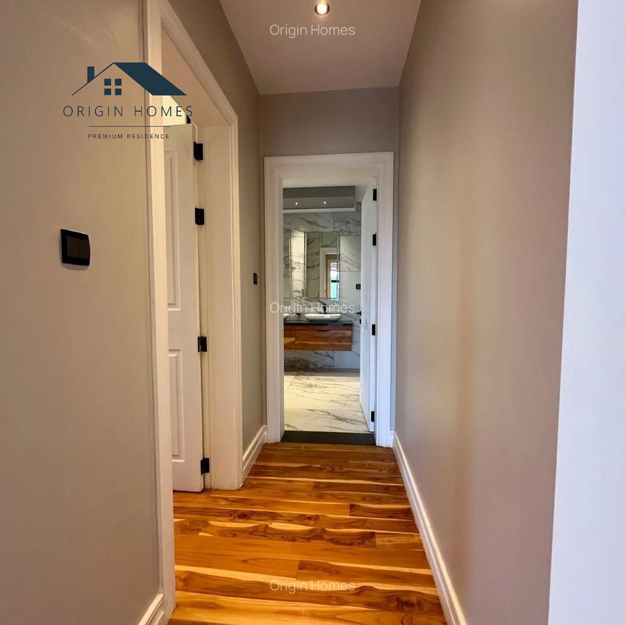 5 Bed Townhouse with En Suite in Loresho - 12