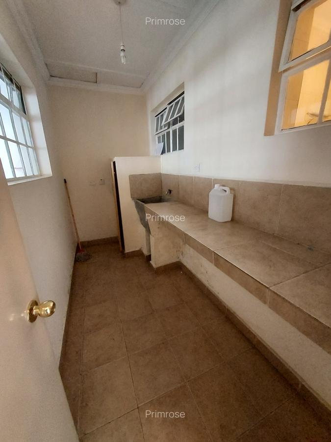 2 Bed Apartment in Riverside - 15