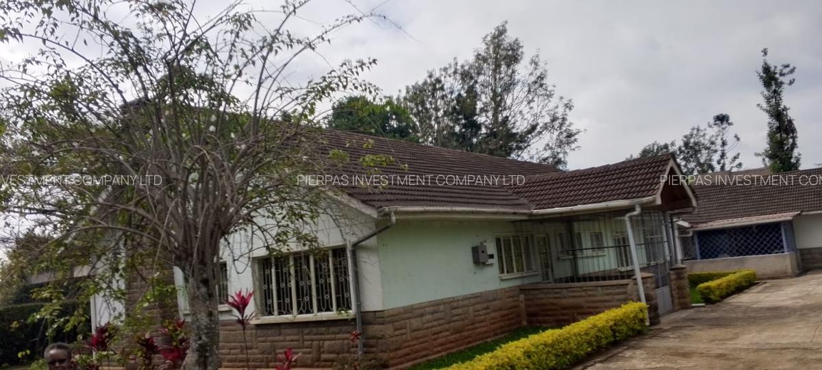 4 Bed Townhouse with En Suite in Garden Estate - 1