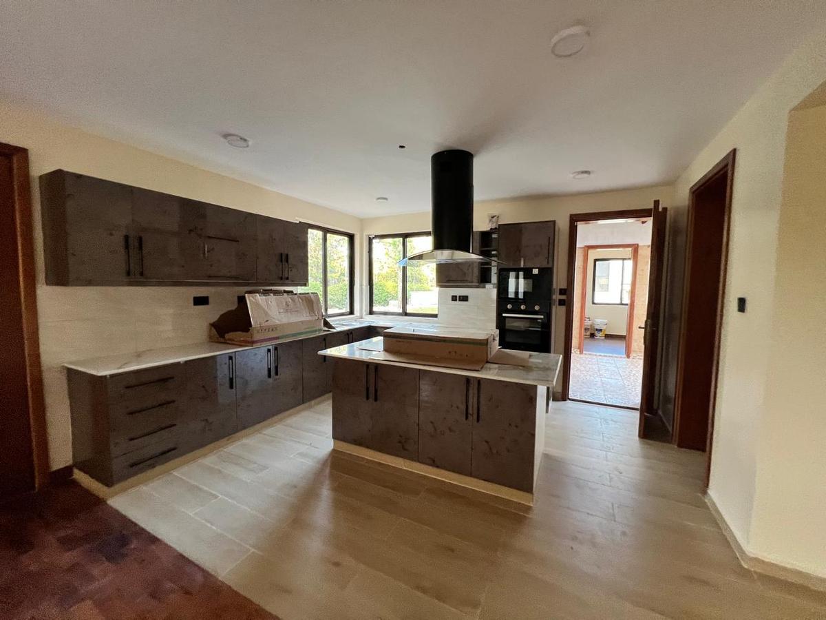 4 Bed Townhouse with En Suite in Karen - 8
