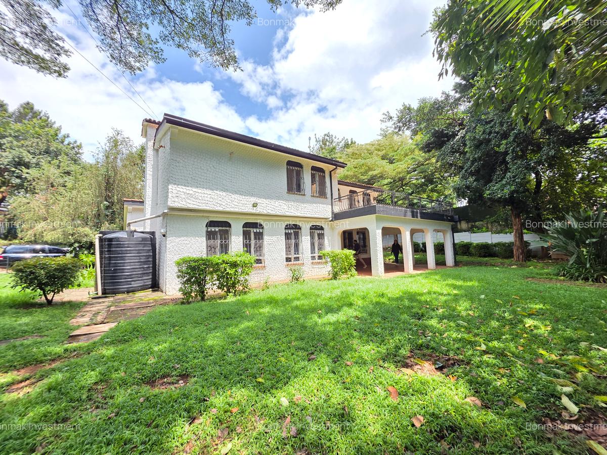 4 Bed House with En Suite at Hillview Estate. - 5