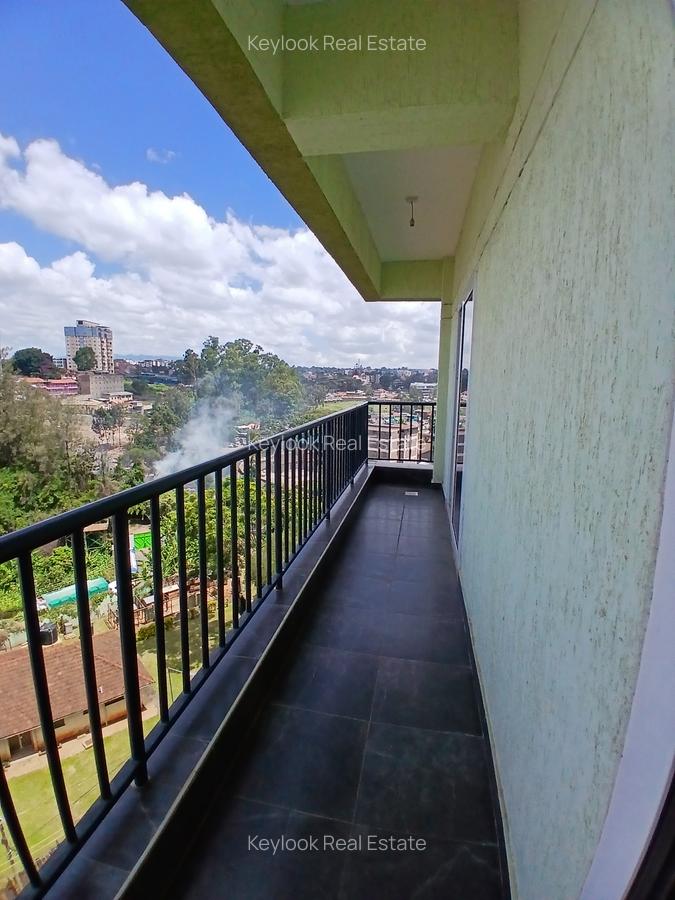 2 Bed Apartment with En Suite at Lavington - 14