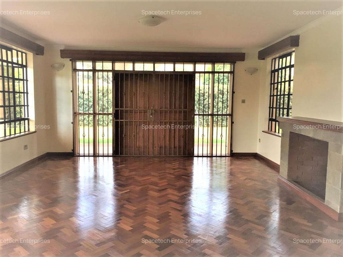 5 Bed House with En Suite in Runda - 6