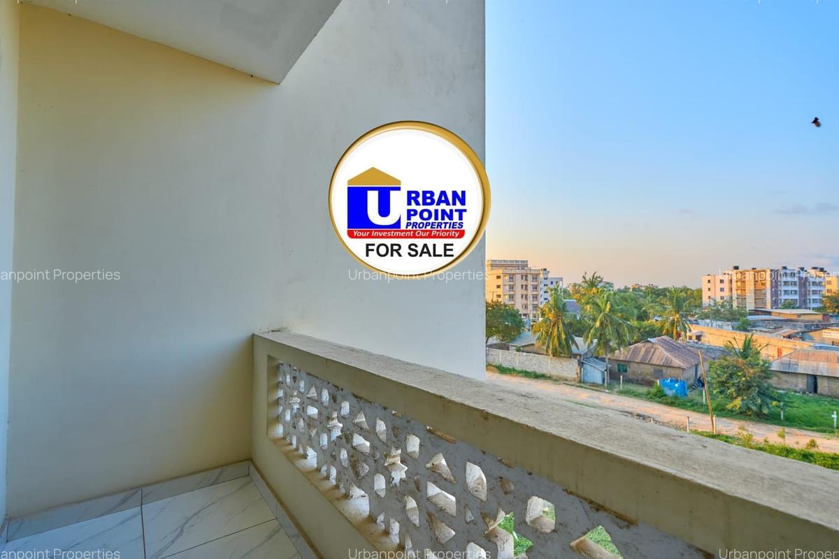 2 Bed Apartment with En Suite in Bamburi - 4