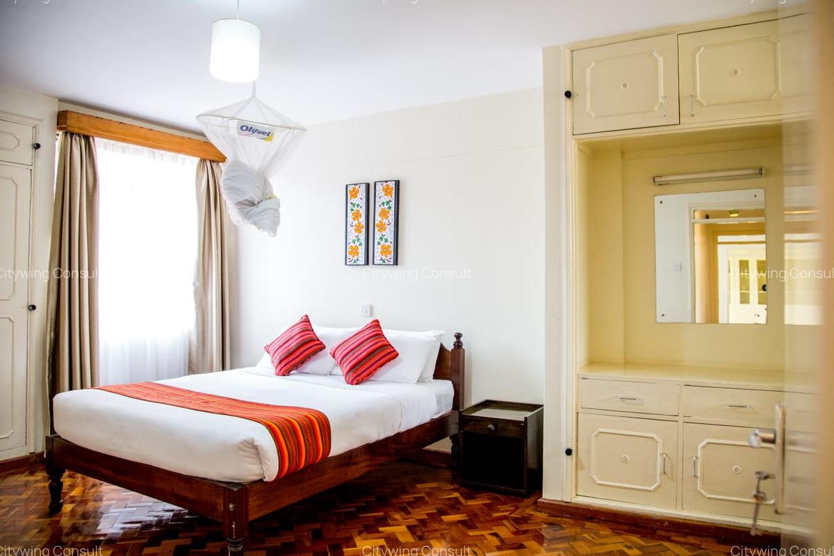Serviced Studio Apartment with En Suite at Rhapta Road - 2